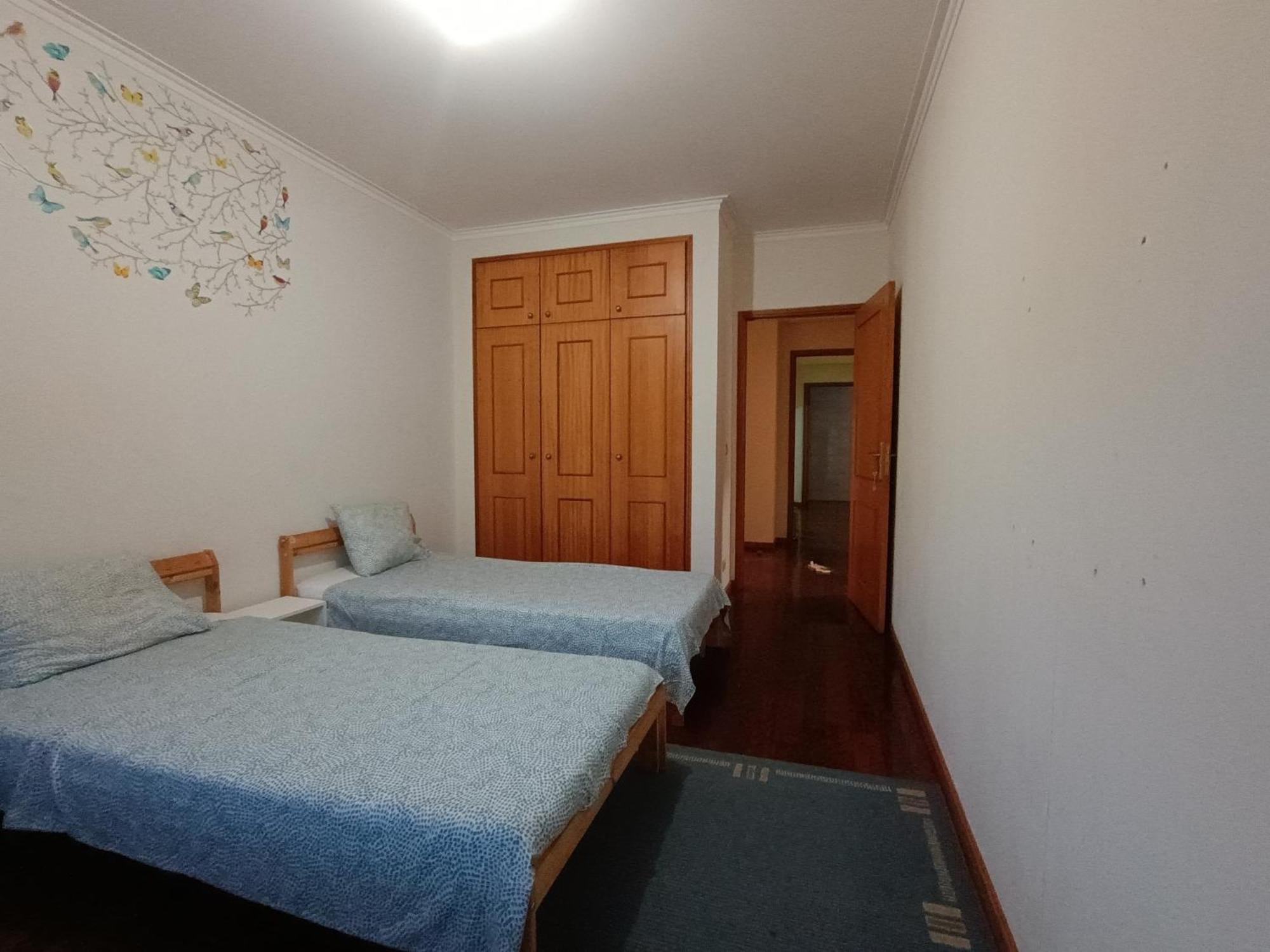 Camaratas De Camas Partilhadas 巴塞卢什 外观 照片